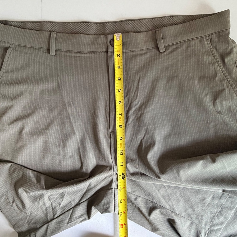 Greg Norman Mens Olive Green Micro Grid Performance Golf Shorts Size 40 - Picture 5 of 12